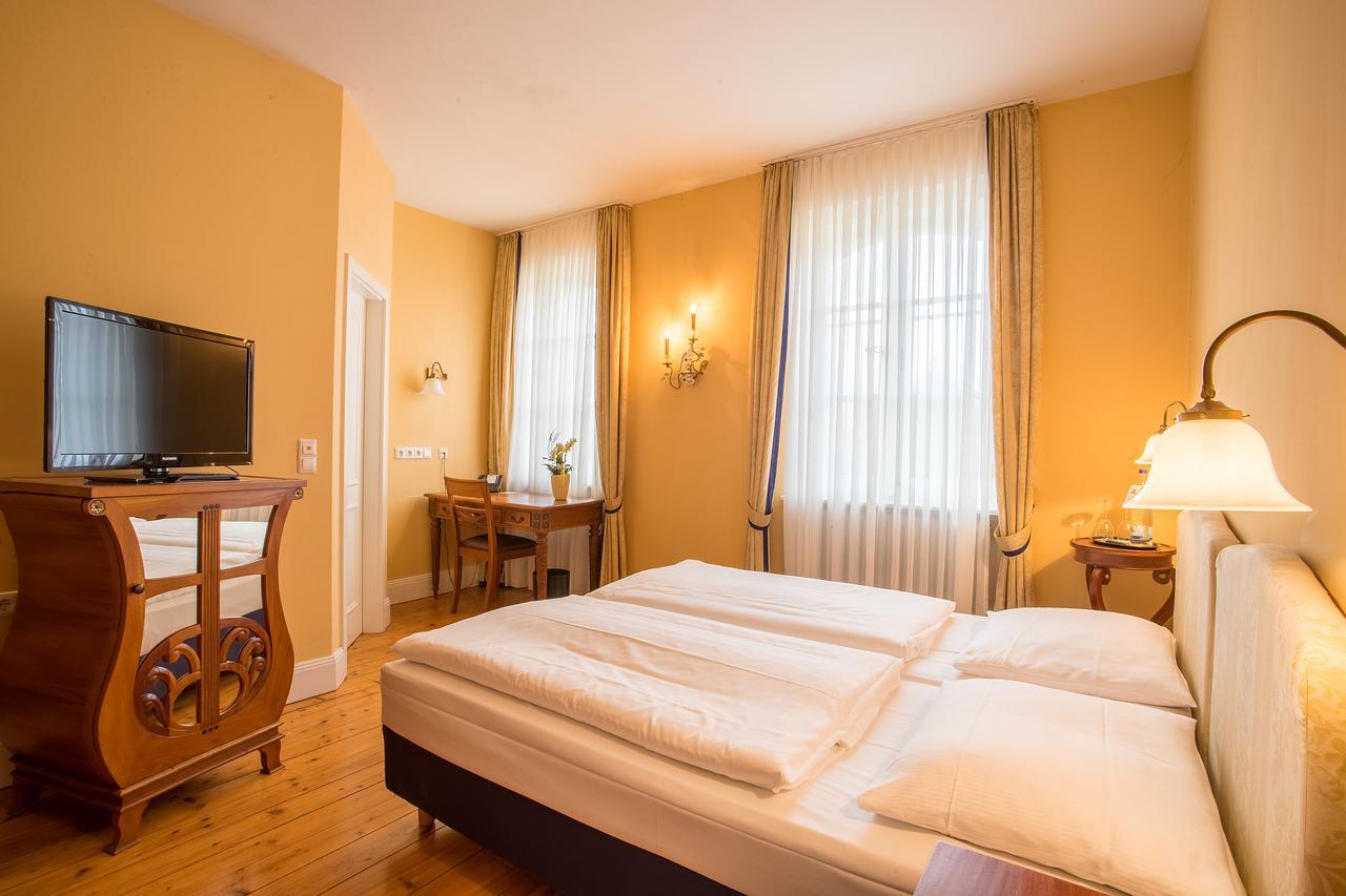 Schlosshotel Neckarbischofsheim Kültér fotó