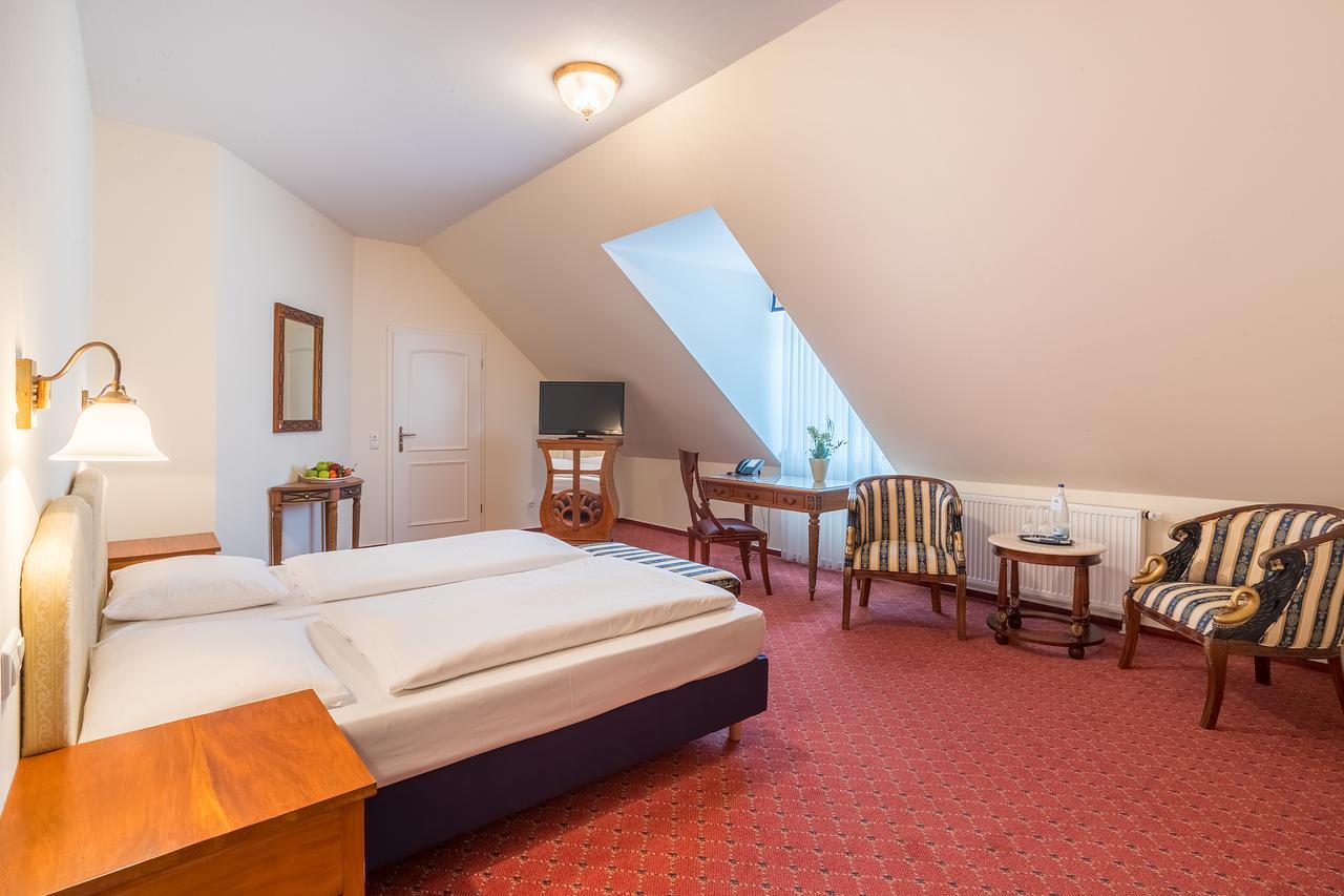 Schlosshotel Neckarbischofsheim Kültér fotó